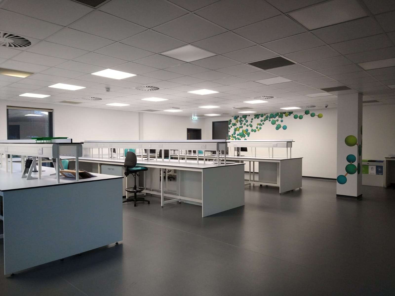 Perspectum laboratory fit out oxford
