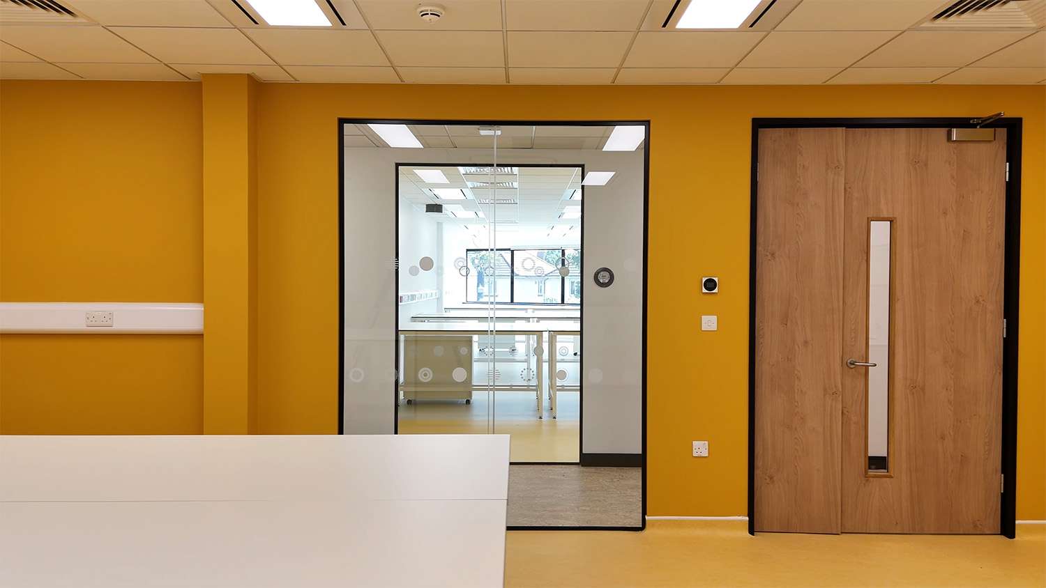 Oxford Laboratory Fit Out Example showing lab benching and creative design at Sciopolis